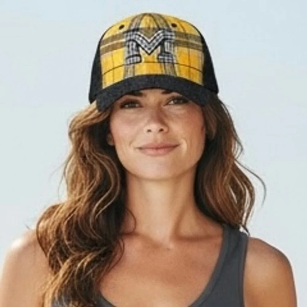Michigan Wolverines Plaid Rhinestone Hat One Fit Black U‎ of M NCAA Big Ten Y2K